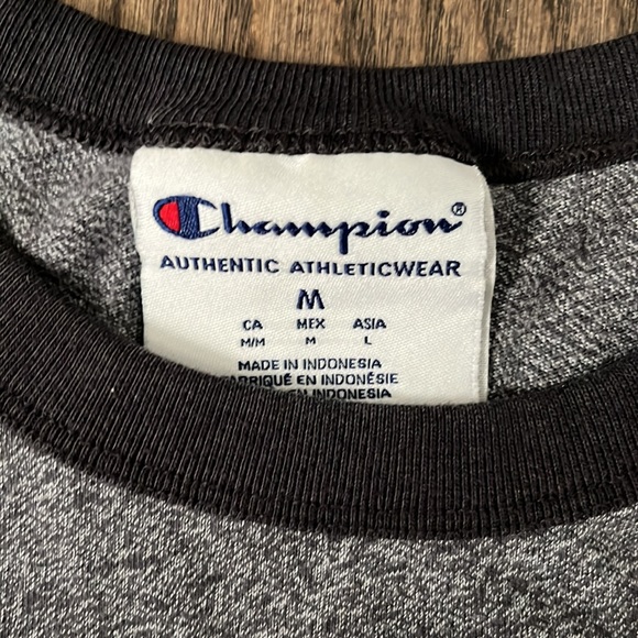 Champion Shirt Medium - Picture 2 of 2